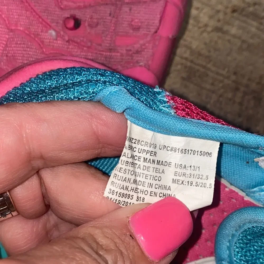 💜 Newtz Girls' Youth Water Shoes Size 13/1
